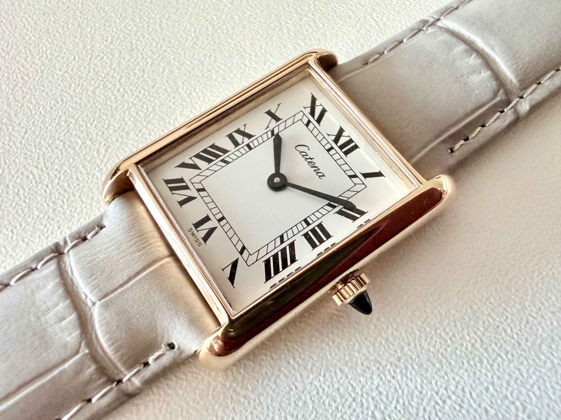 Orologi: CATENA "Tank" type, MEDIUM, Plaqué or, Mechanical, Swiss – Nuovo e nell'imballaggio originale da Le Mont-sur-Lausanne venduto da LycaGallery