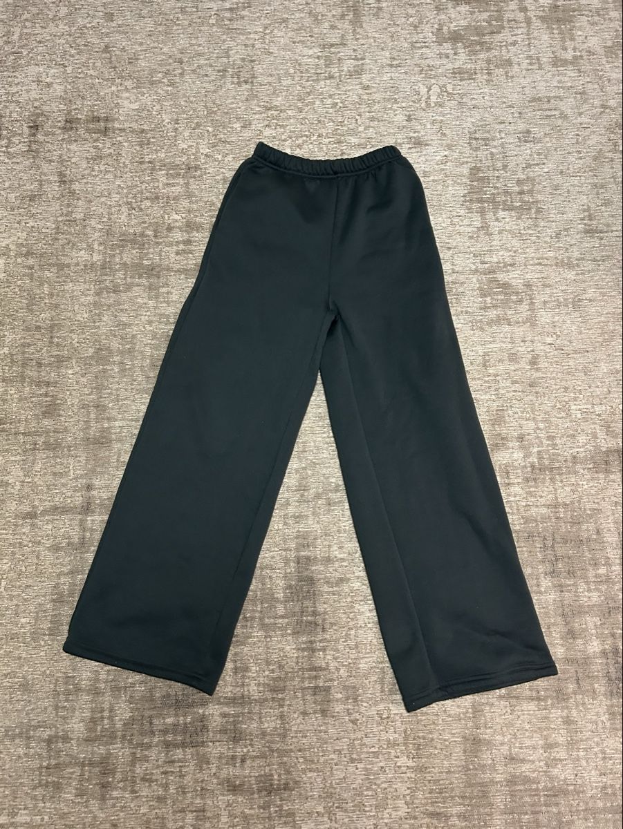 Shein Pantaloni: Jogging épais large gris shein, taille S – Nuovo (secondo la descrizione) da St-George venduto da elena27