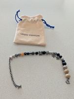 Louis Vuitton Armband mit Perlen und Anhängern schwarz