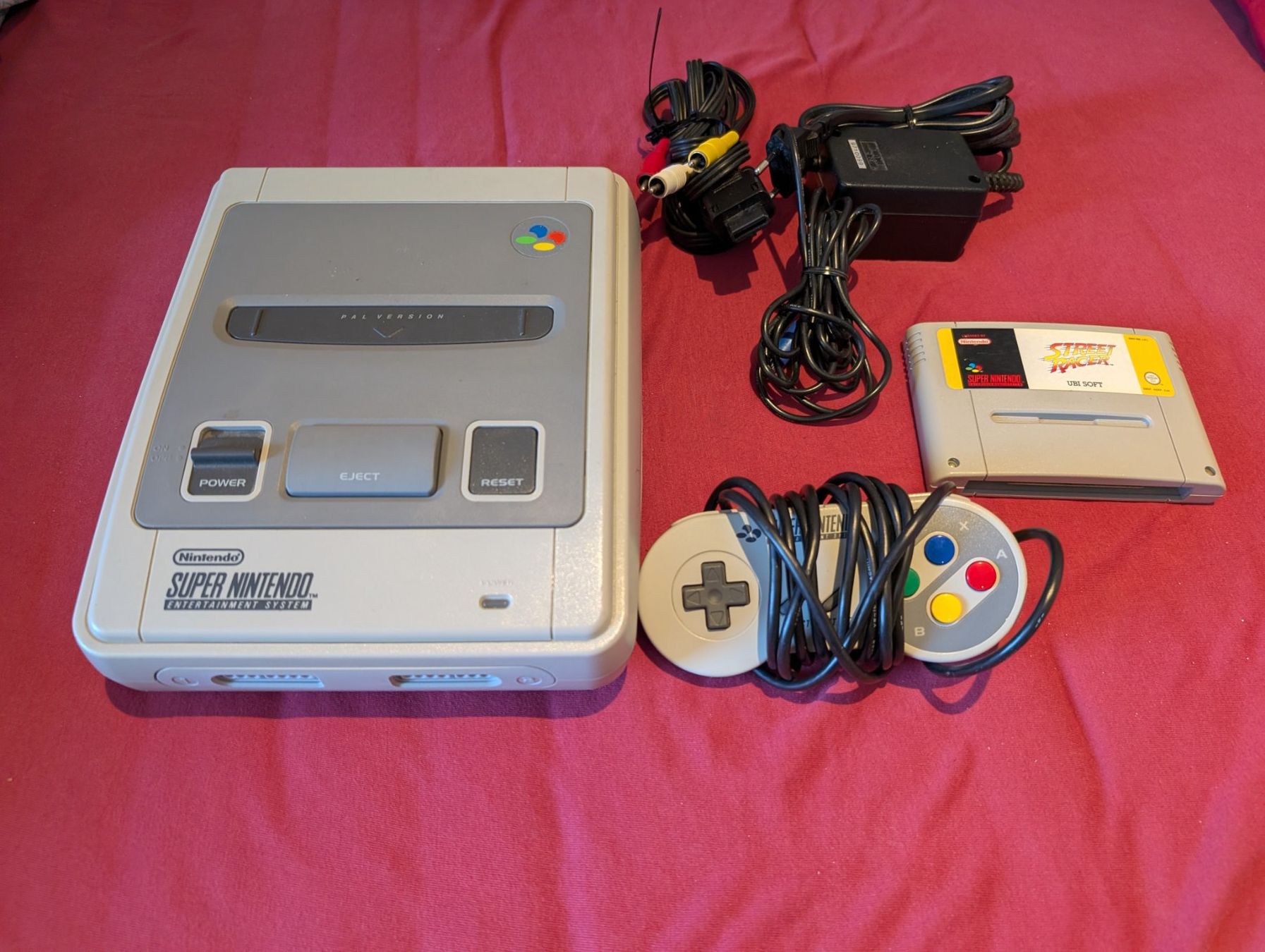Nintendo Konsolen: Super Nintendo, une manette, un jeu – Gebraucht aus Yvonand von fli_n6mb
