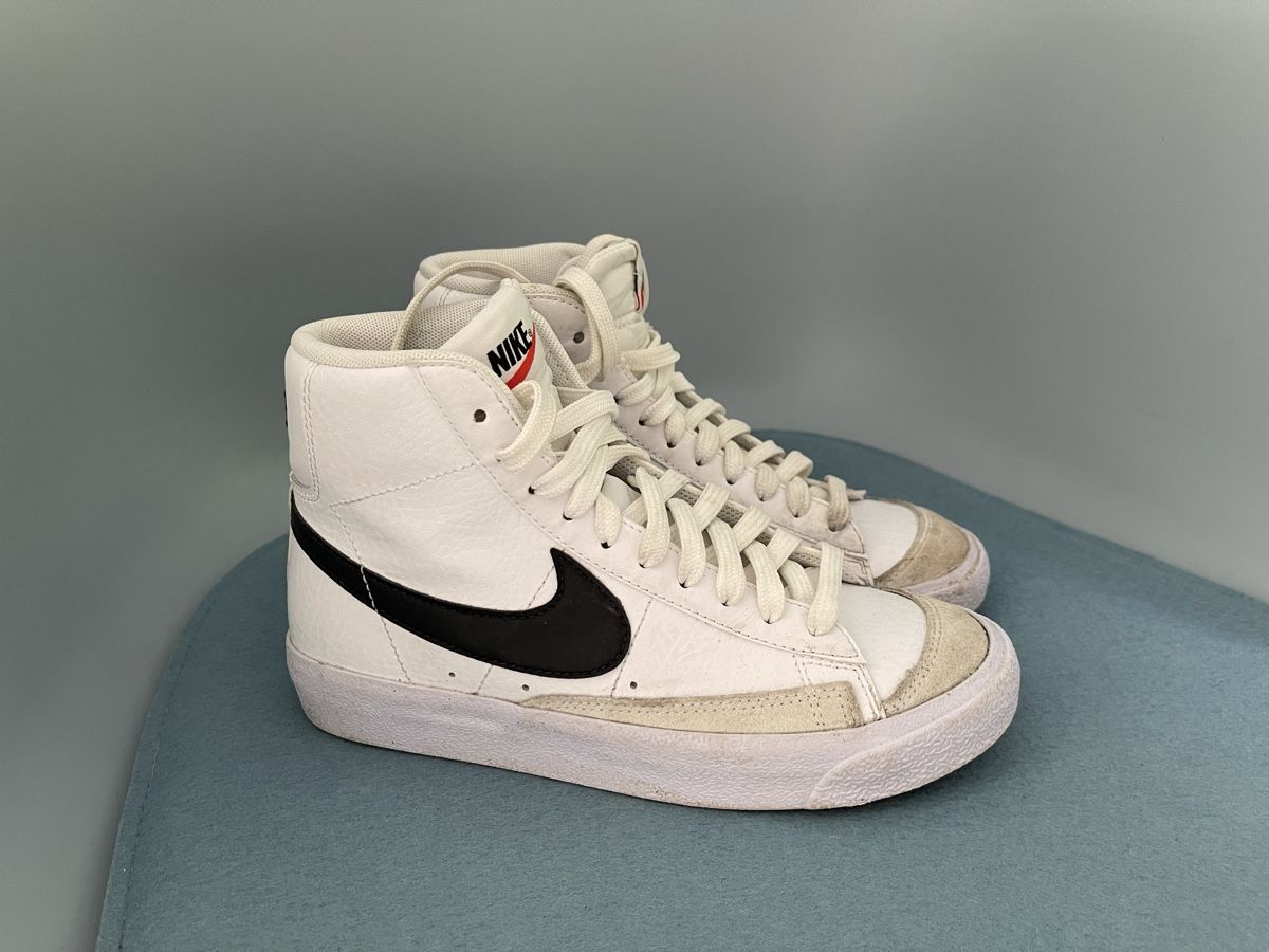 Nike Chaussures hommes: Nike Sneakers Gr. 35.5 – D'occasion à Wichtrach par Adriana222
