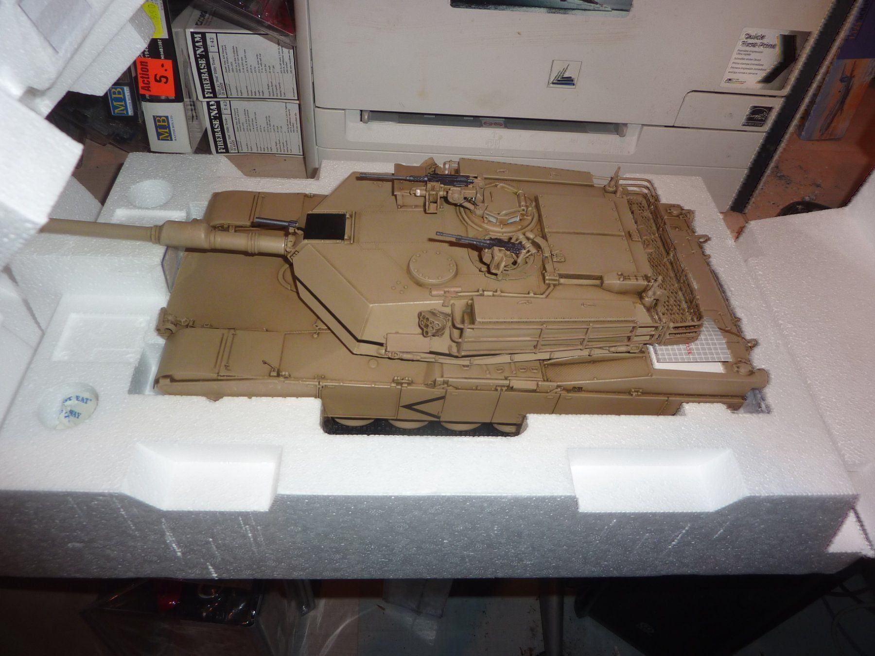Modellbausätze & Standmodelle: M1A1 ABRAMS – Neu und originalverpackt aus Balsthal von bouteliee 3