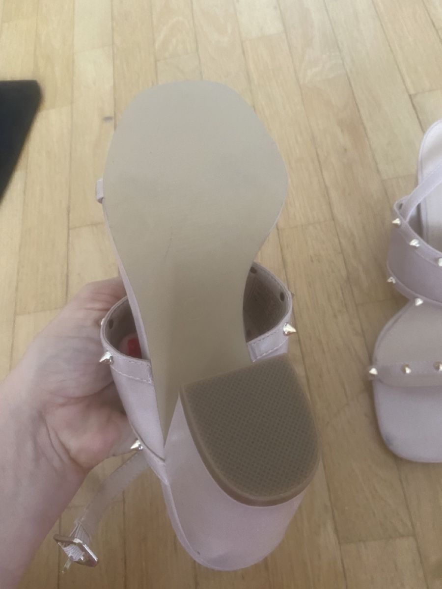 Guess Scarpe da donna: Sandales Guess – Usato da Versoix venduto da wen_75xm 2