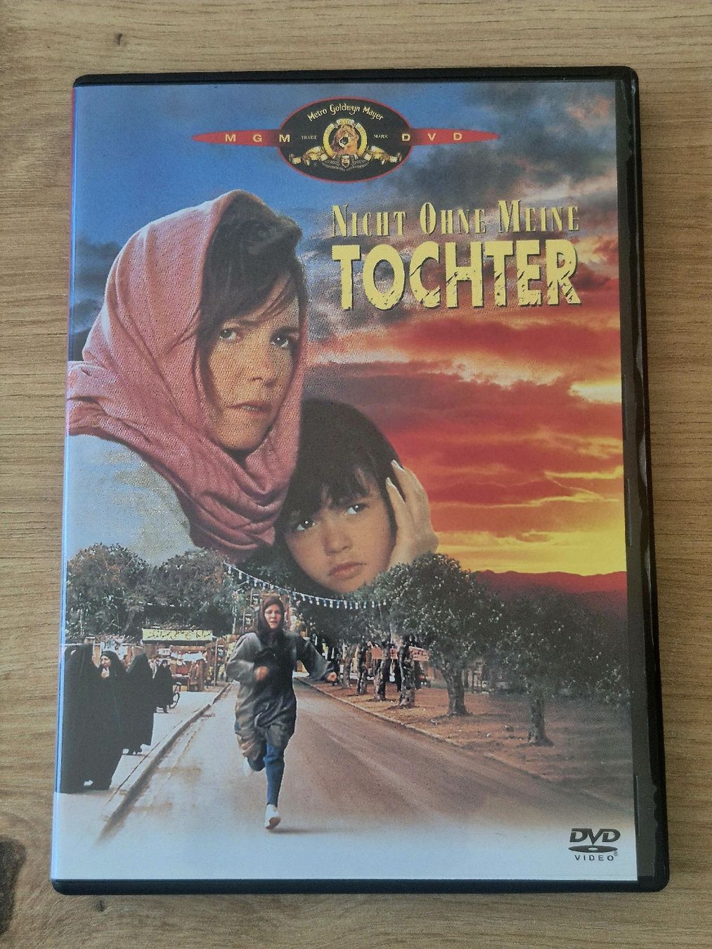 Tous les DVDs: Nicht ohne meine Tochter, DVD  – D'occasion à Oberembrach par Kady638