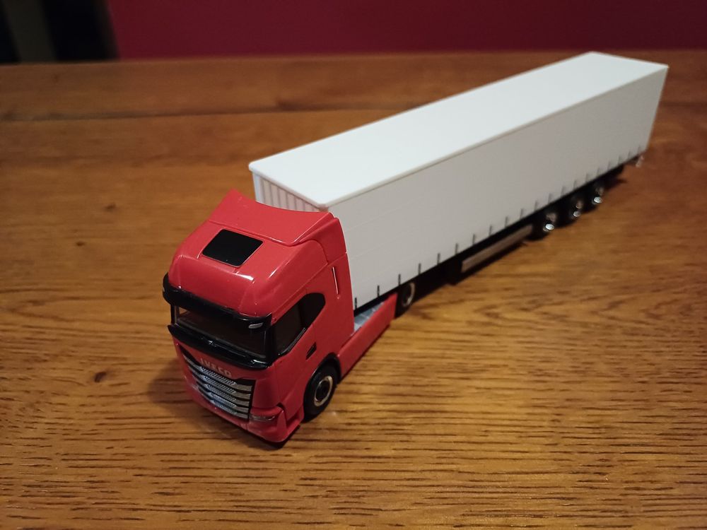 Modèle Réduit HERPA IVECO S-WAY Blanc échelle 1/87 - Cabine 2 Pièces, Métal/plastique, Neuf