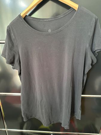 Lululemon T-Shirt schwarz Grösse L Top Sport Fitness Yoga
