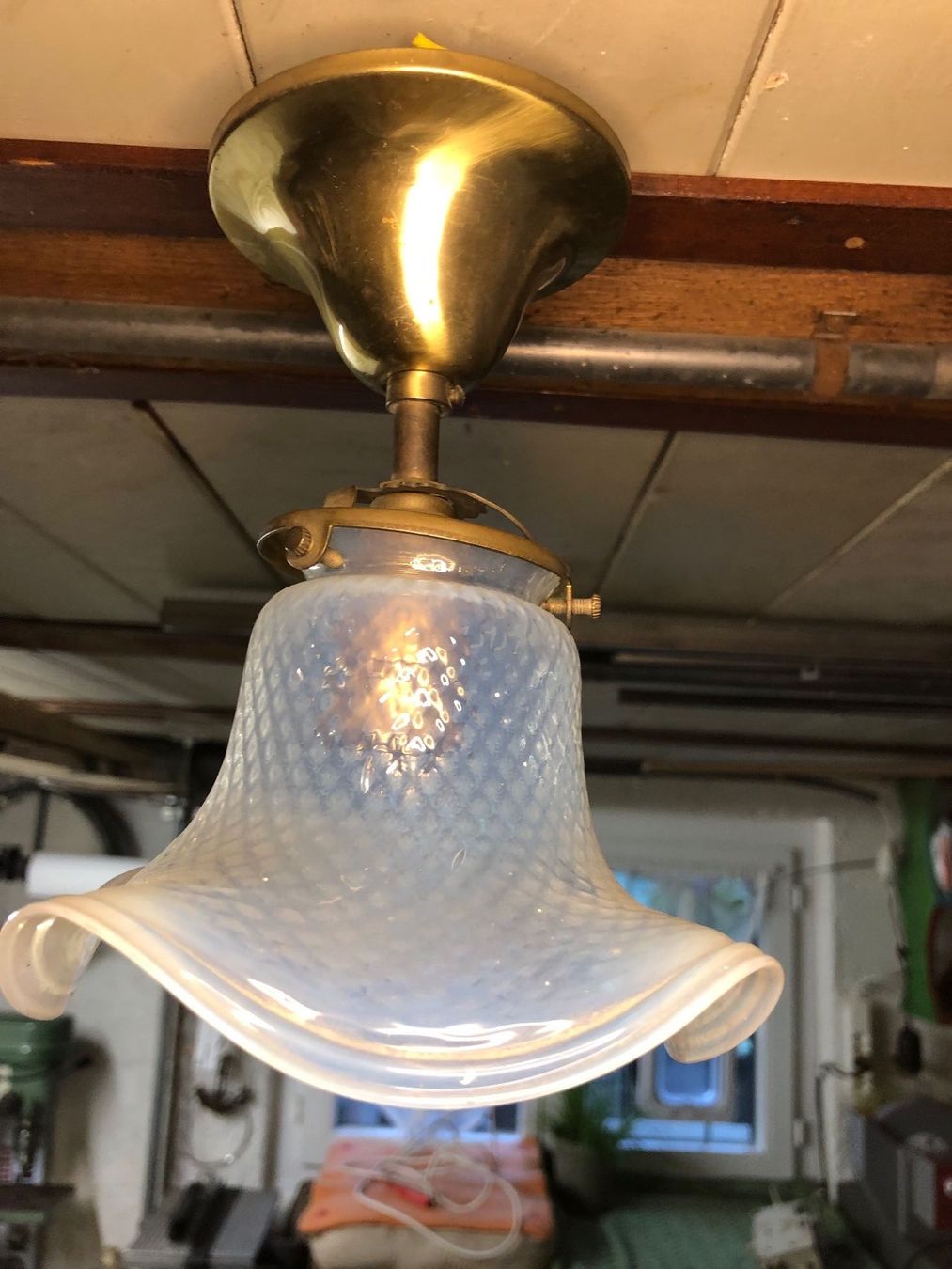 Lampade: Lampe mit herzigem Glasschirm im Jugendstil – Usato da Niederurnen venduto da Guste 1