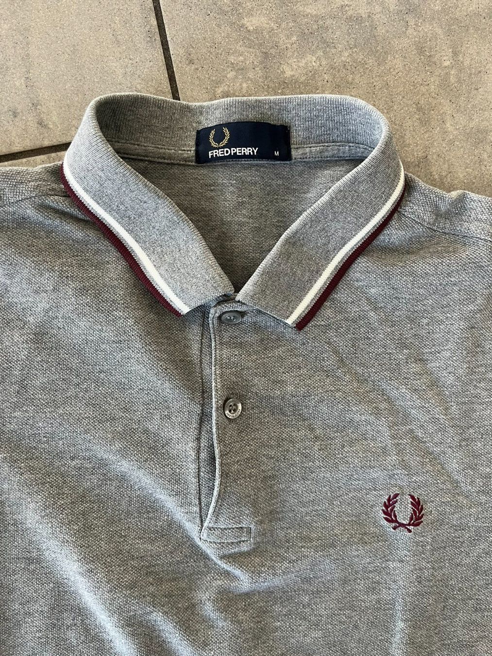 Fred Perry Magliette Polo: FRED PERRY Poloshirt Grau – Usato da Otelfingen venduto da Denis_ZH 2