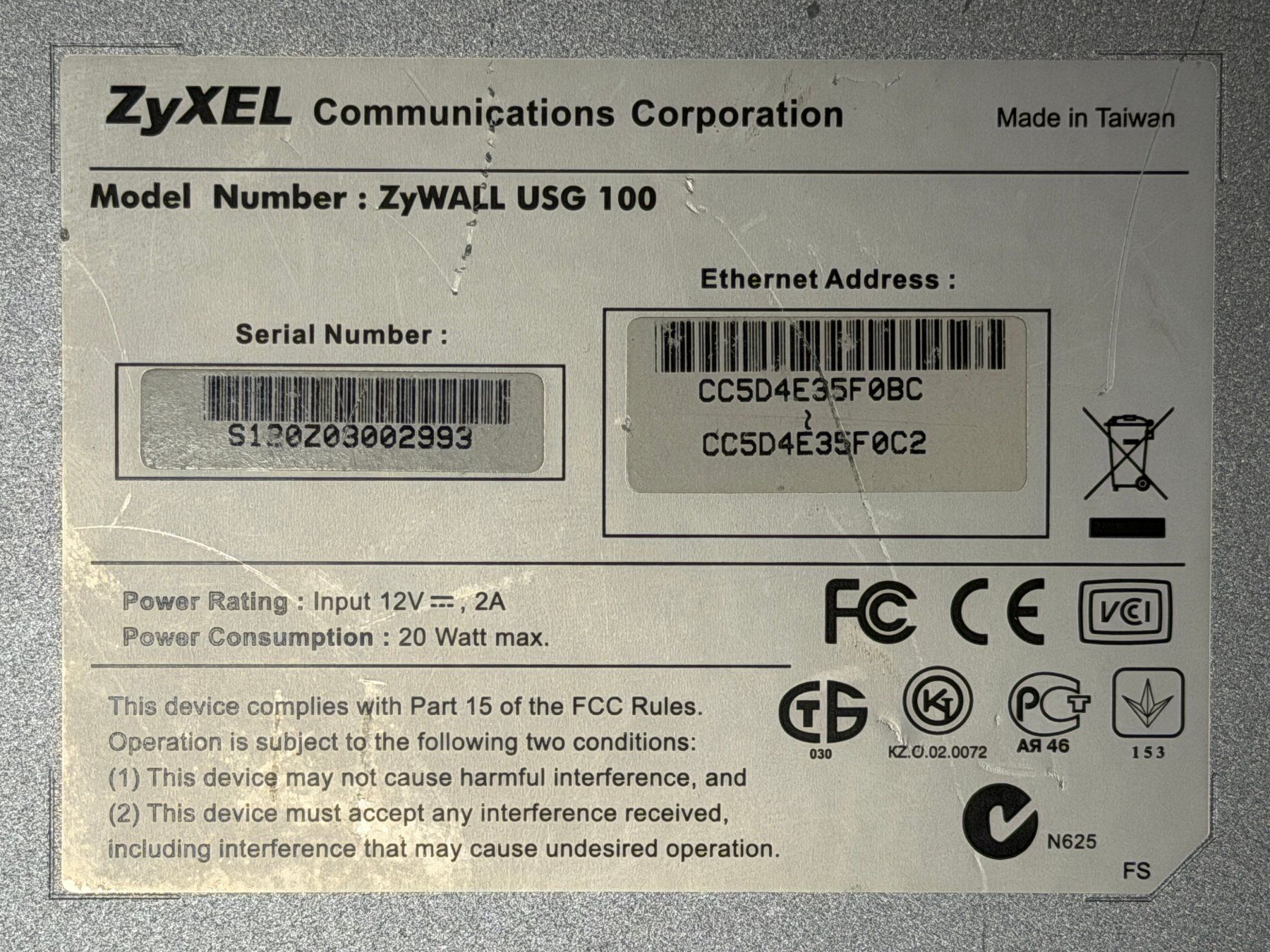 Zyxel Firewall: ZyXEL ZyWALL USG 100 - Security Gateway - – Usato da Schöfflisdorf venduto da eric_a 2