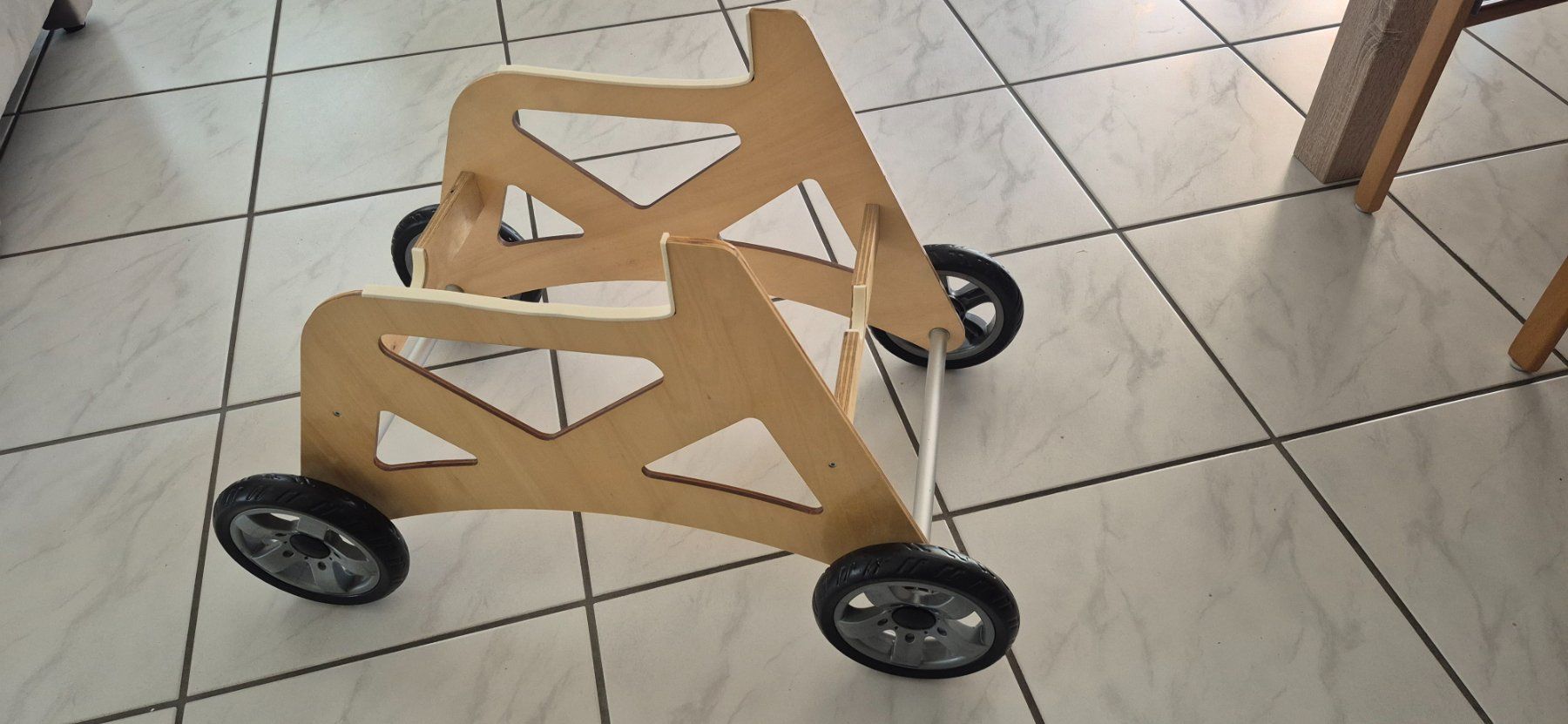 RC Modellbau: Startwagen – Gebraucht aus Lyss von Delta-1