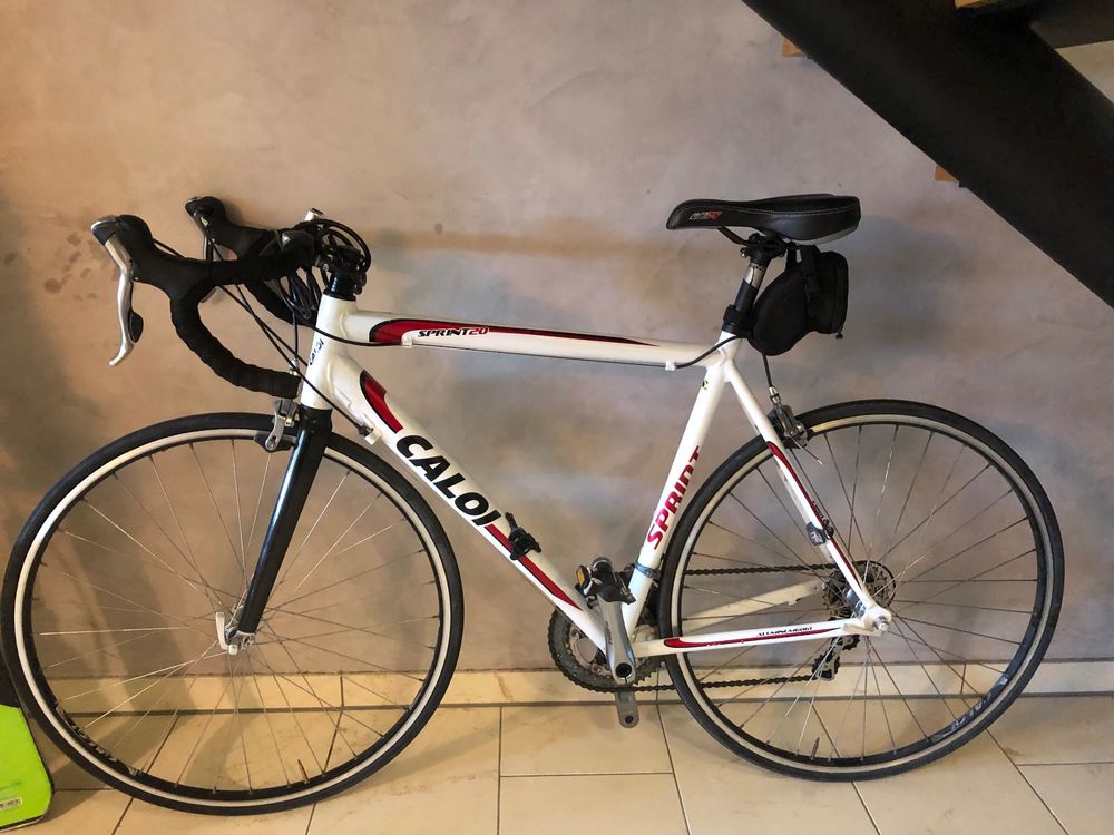 Buy second deals hand road bike