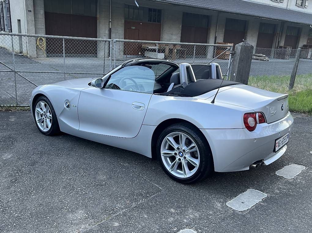 BMW Automobili: BMW Z4 2.2 – Usato da Gebenstorf venduto da Suisse1956 2