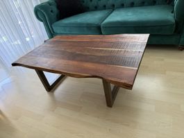 Couchtisch Akazie Baumkante 