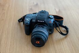 Sony Alpha 550 DSLR + 18–55mm Objektiv