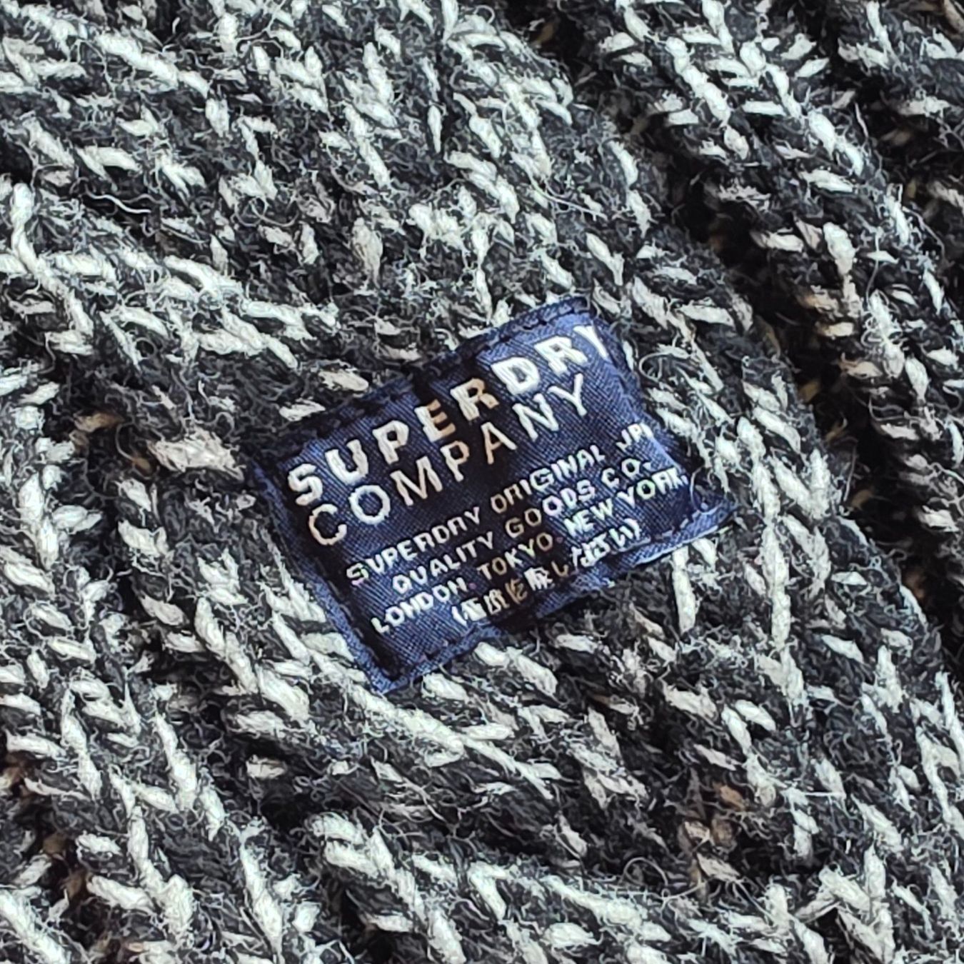 Superdry Pullover & Sweatshirts: 🐸 SUPERDRY STRICK TROYER M STRICKPULLOVER MÉLANGE – Gebraucht aus Môtier (Vully) von Frogs 7