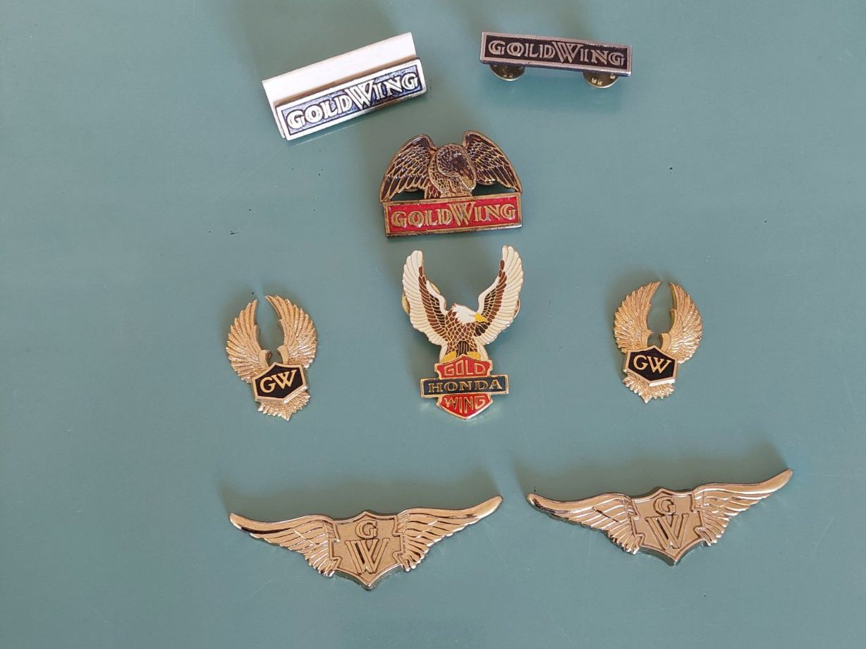 Placchette & Badge: Diverse Honda Gold Wing Emblem/Pins – Usato da Waltenschwil venduto da Browny2