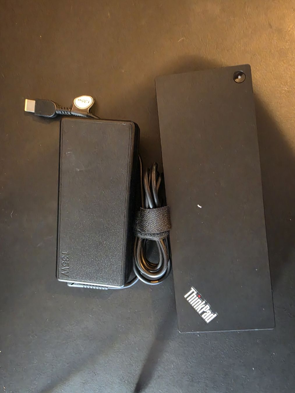 Lenovo Docking station: Lenovo ThinkPad Thunderbolt 3 Dock Gen 2 – Usato da Hedingen venduto da flo_n9yg