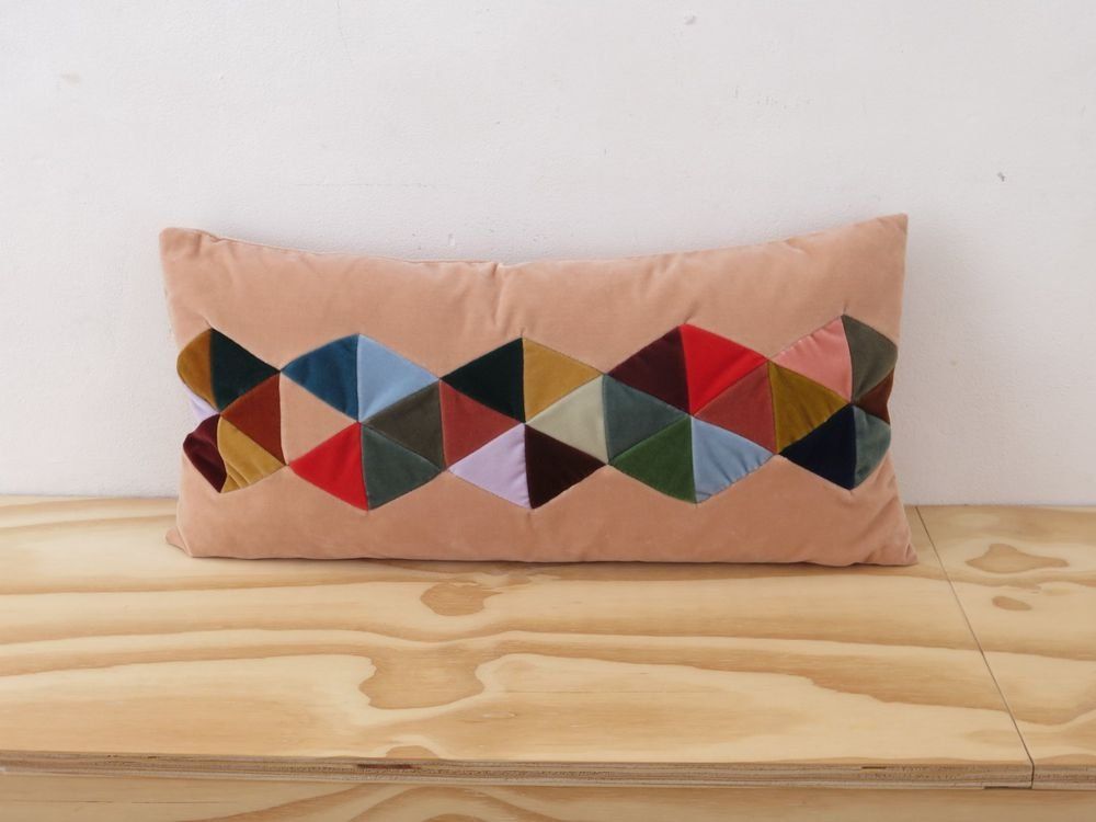 Cuscini: Coussin Christina Lundsteen velours patchwork fait main – Usato da Neuchâtel venduto da heloisa 7