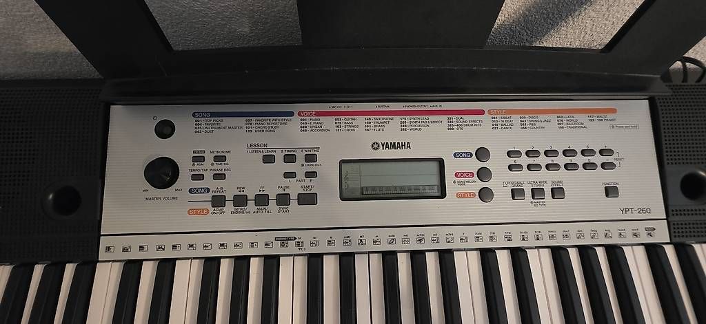 Instruments de musique: Keyboard  – D'occasion à Möriken AG par Hurtado