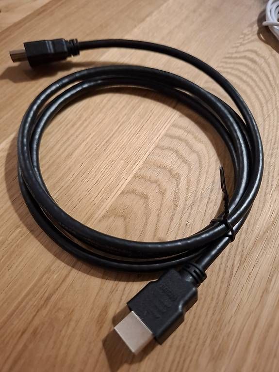 Cavi: High Speed HDMI-Kabel  – Usato da Niederuzwil venduto da Liberatopixel 1