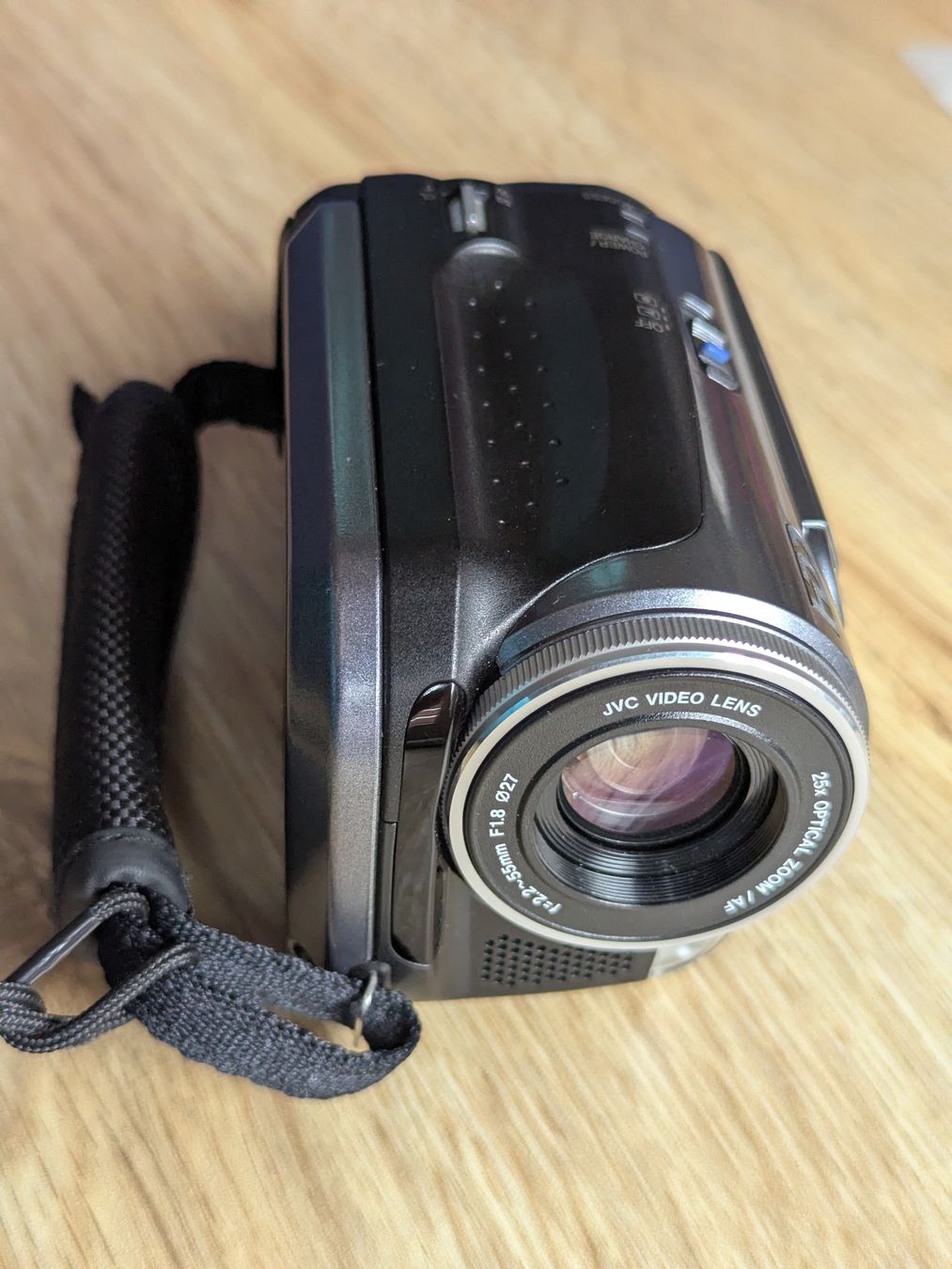 JVC Caméscopes: JVC Camcorder GZ-MG30E – D'occasion à Bischofszell par Blende2 5