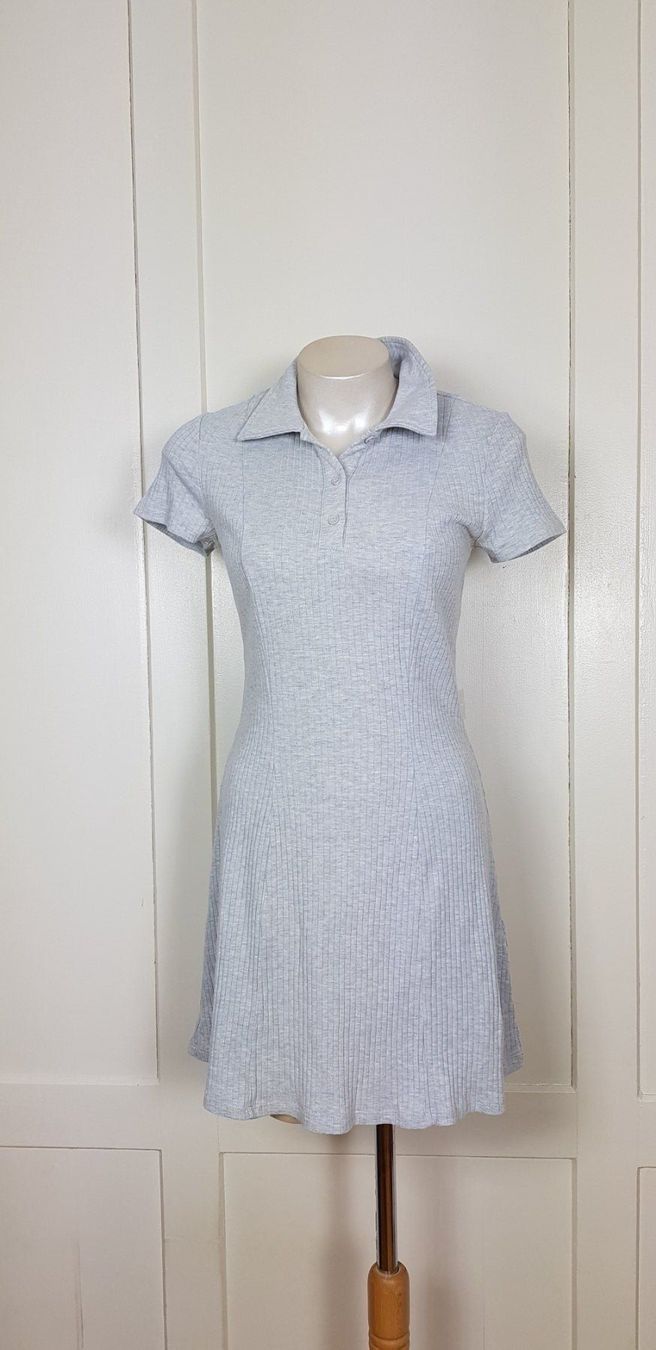 H&M Vestiti: Kleid, Rippshirt, Divided, Gr. S – Usato da Uster venduto da Astral