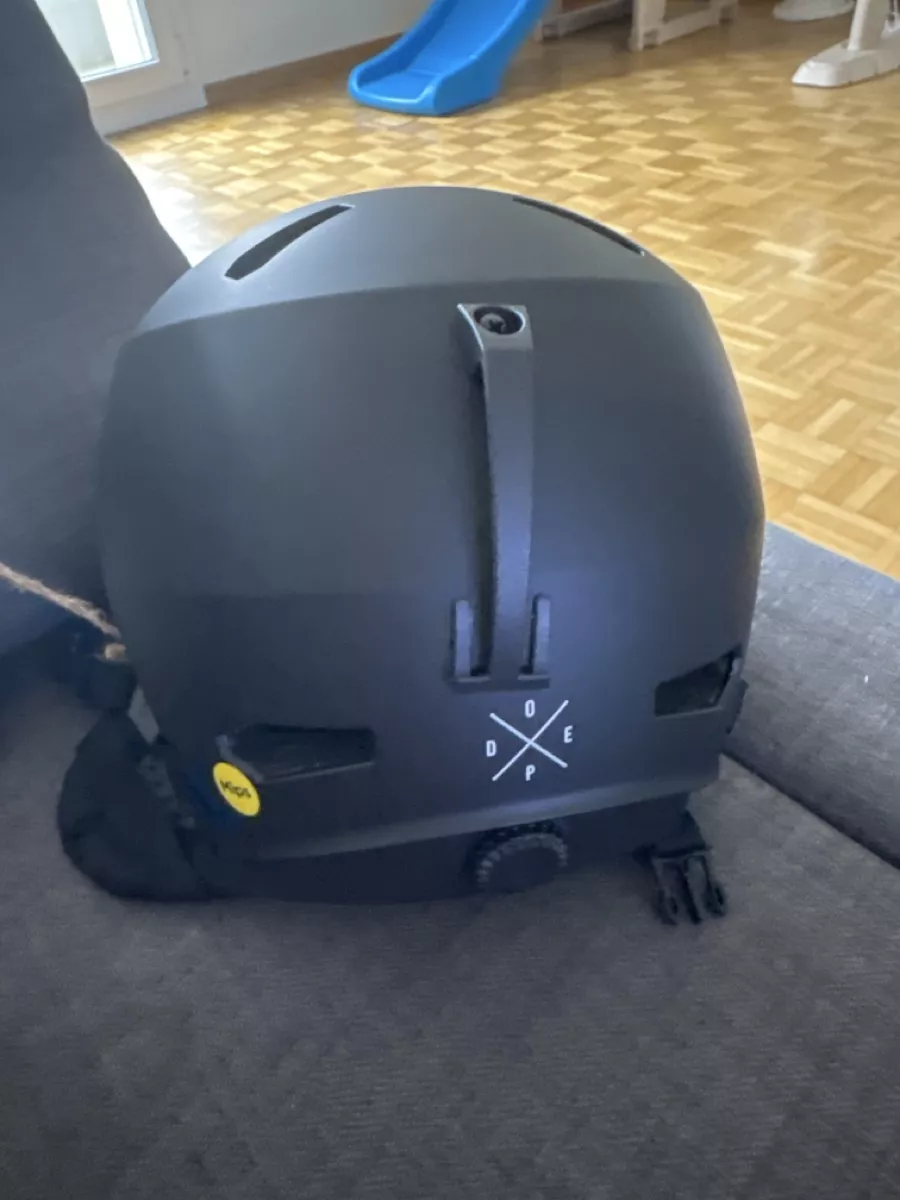 Dope Helme: Dope Helm – Neu (gemäss Beschreibung) aus Göschenen von Lord.Raiden 2