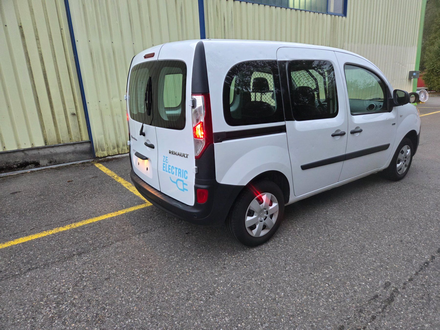 Renault Automobili: Renault Kangoo Express Z.E  R60 – Usato da Fischbach-Göslikon venduto da 5620BremgartenAG 2