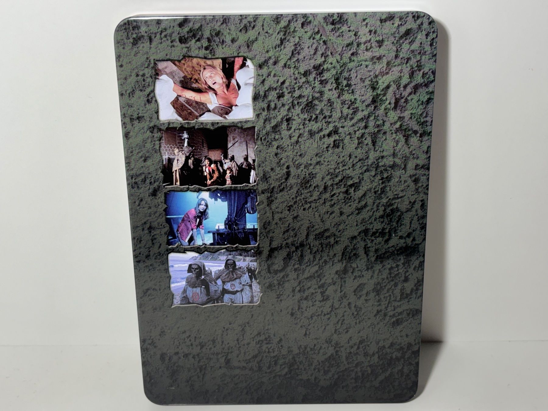 Tutti i DVDs: Die Reitenden Leichen 1-4 DVD Metalbox – Usato da Wilderswil venduto da Sstriker 3