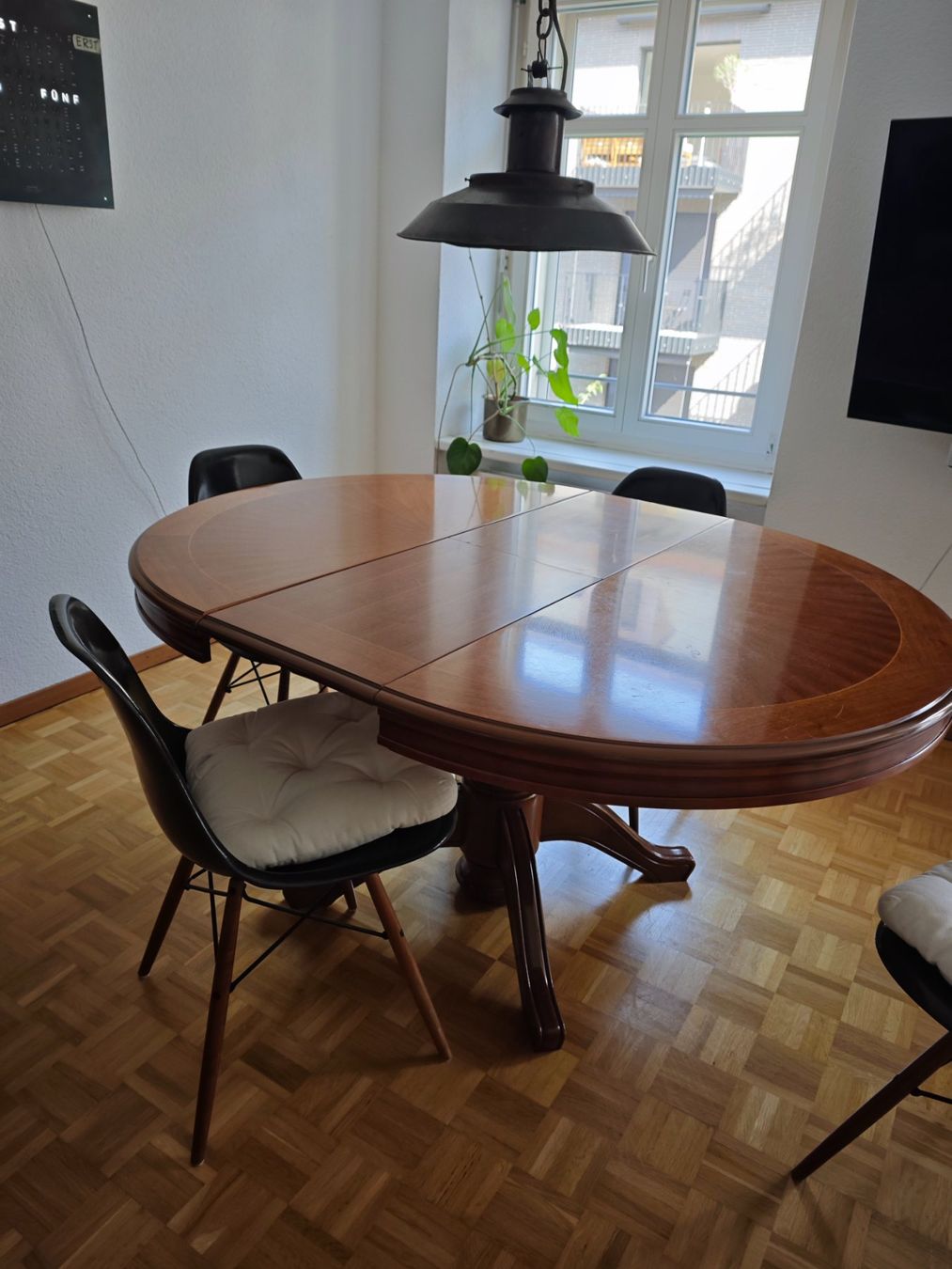 Tische: Runder Holztisch – Gebraucht aus Zürich von syl_z7l8 1