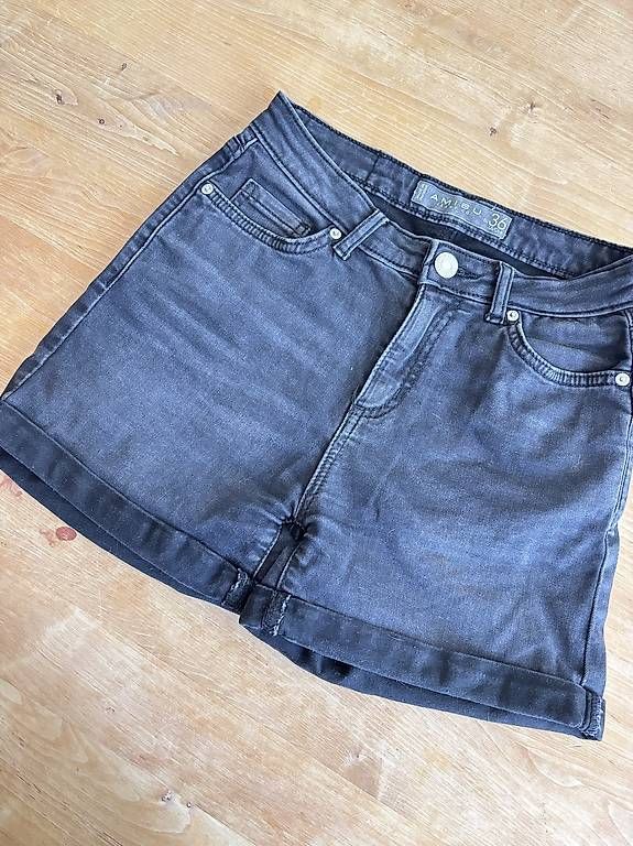 Jeans: Jeans Shorts  – D'occasion à Zürich par din_msy7