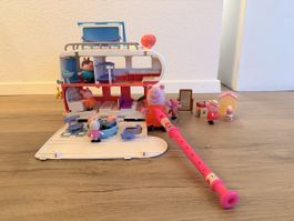 Peppa Wutz Wohnmobil mit Zubehör gebrauchter Zustand