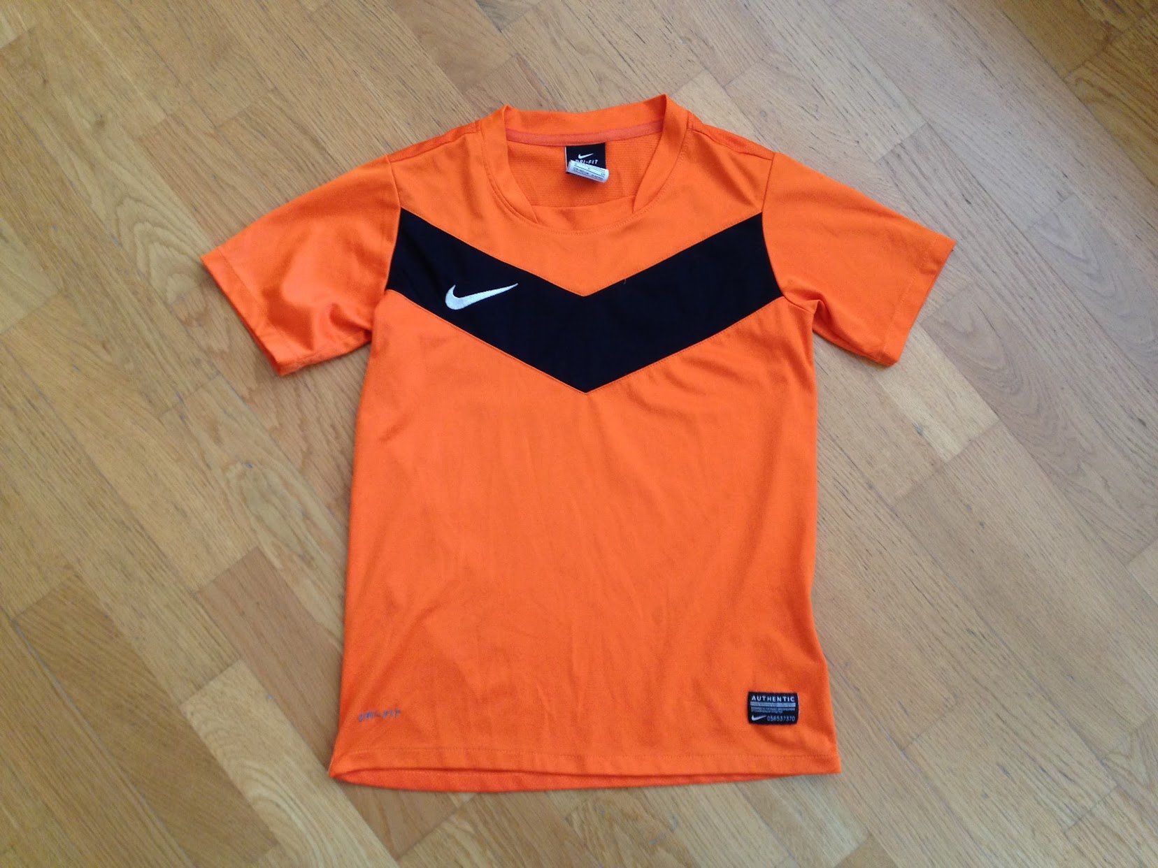 Nike Camicie, T-shirt & Polo: Sport Shirt Nike – Usato da Dübendorf venduto da Fip05