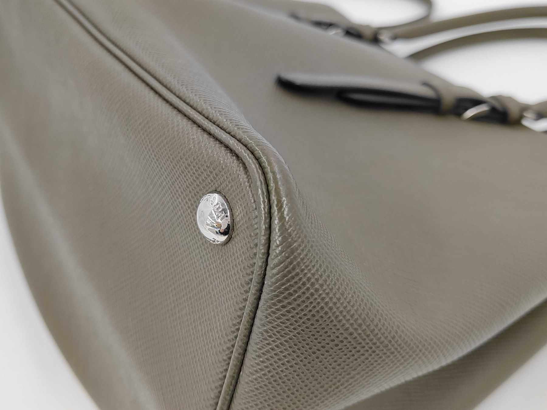Prada Borse da donna: Prada Double Bag Khaki Neupreis CHF 4150 – Usato da St. Gallen venduto da Love_Luxury 3