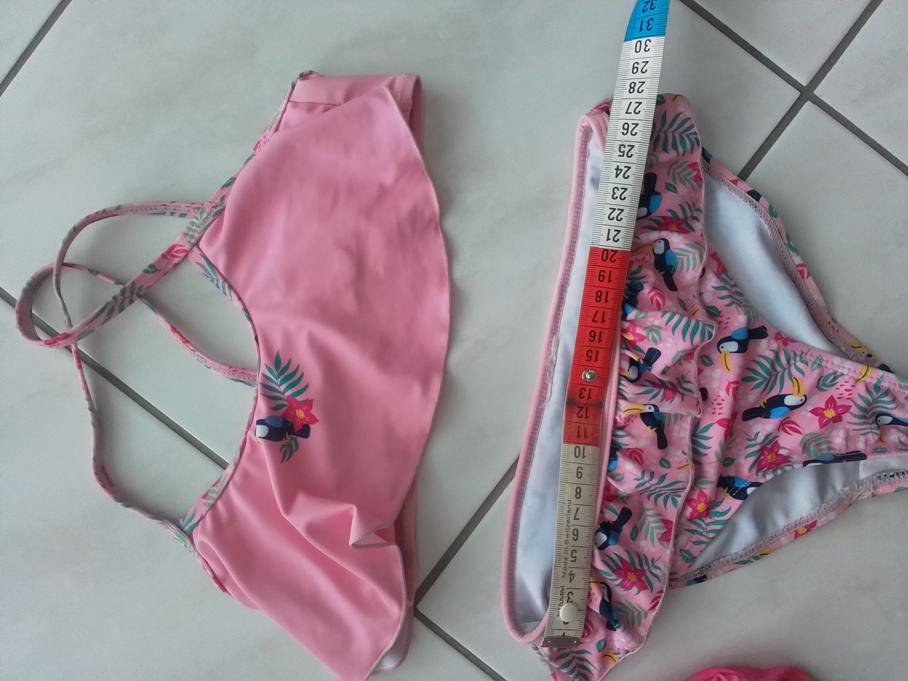 Maillots de bain: 1× Badeanzug  Bikini Set Kinder Grösse 122/128 – D'occasion à Heimberg par sunny1970 2