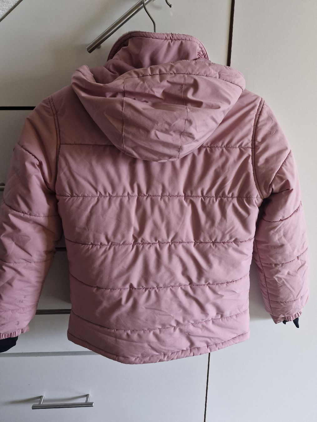 Protest Jacken & Mäntel: Stepp und Winterjacke Mädchen rosa Grösse 140 Protest – Gebraucht aus Hergiswil LU von 88winu 2