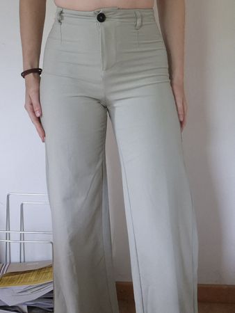 Trendige, hellgrüne Stoffhose, Gr. 34 - Perfekt für Frühling