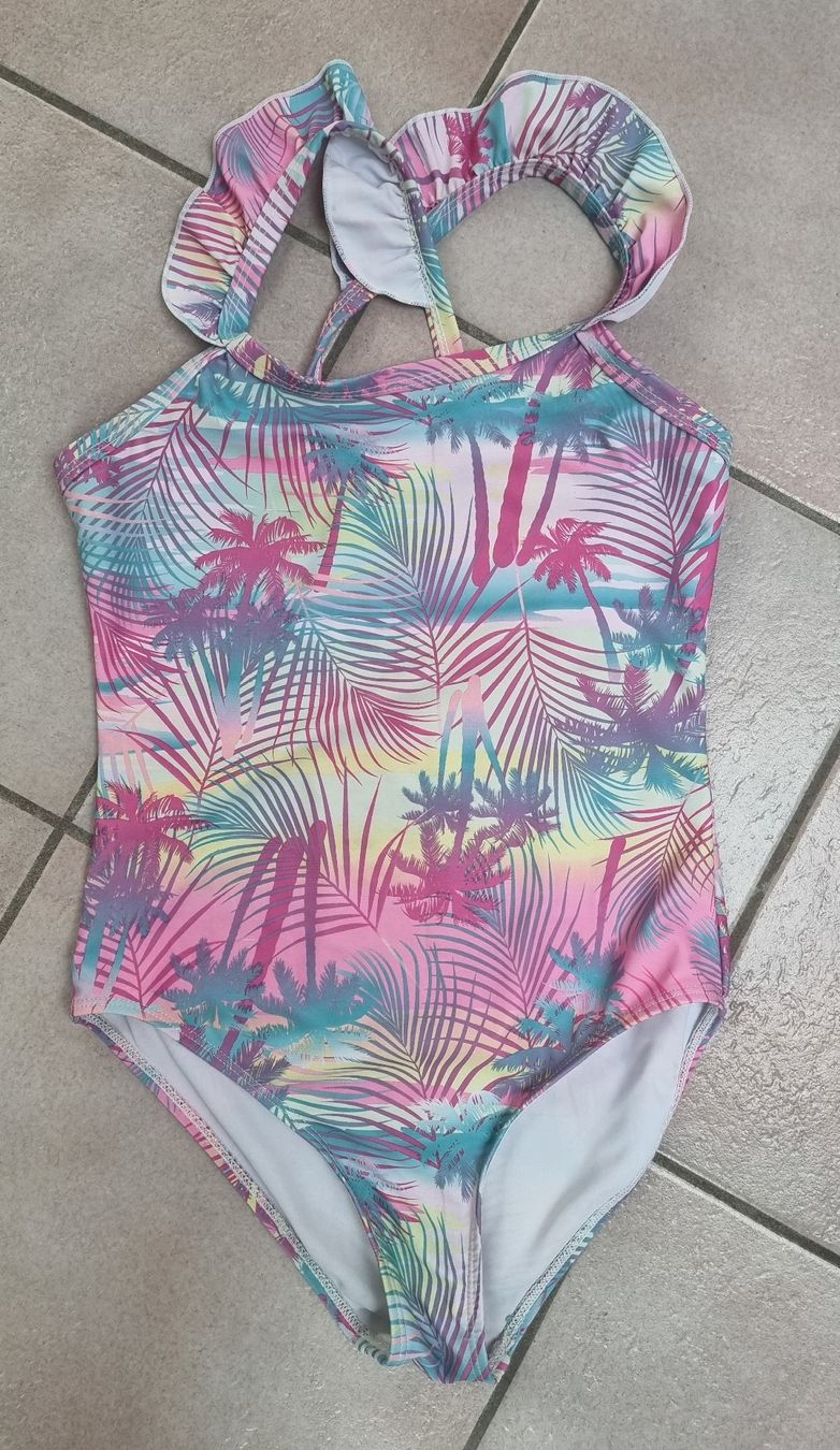 Costumi da bagno & Bikini: Maillot de bain fille  – Usato da st-Léonard venduto da Pegaze0