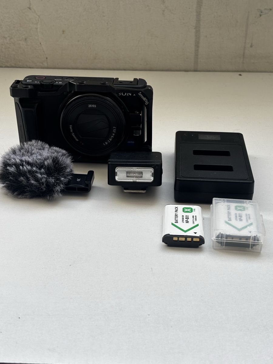 Sony Fotocamera: Kit Sony ZV-1 avec accessoires – Usato da Lausanne venduto da ali_eddine 6