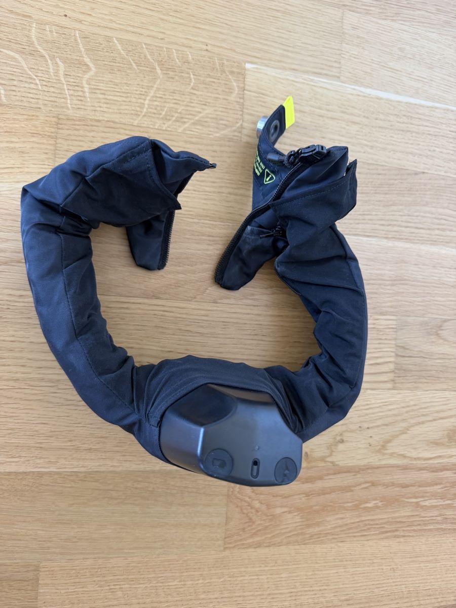 Helme: Hövding Velo Airbag – Gebraucht aus Zürich von bgg 1