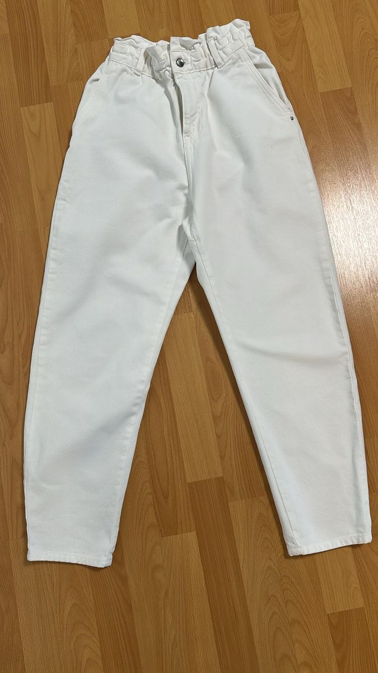 Zara Jeans: Zara Jeans hose – Nuovo (secondo la descrizione) da Zürich venduto da TG014 1