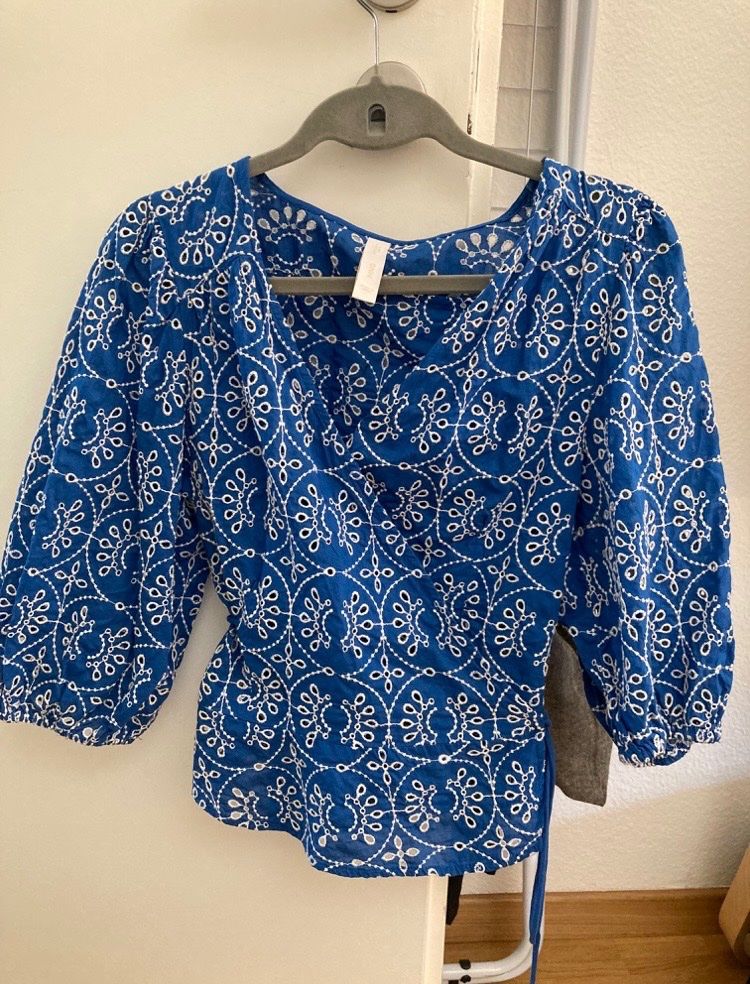 Mango Blouses, T-shirts & Tops: Mango Bluse – D'occasion à Zürich par san_lv28