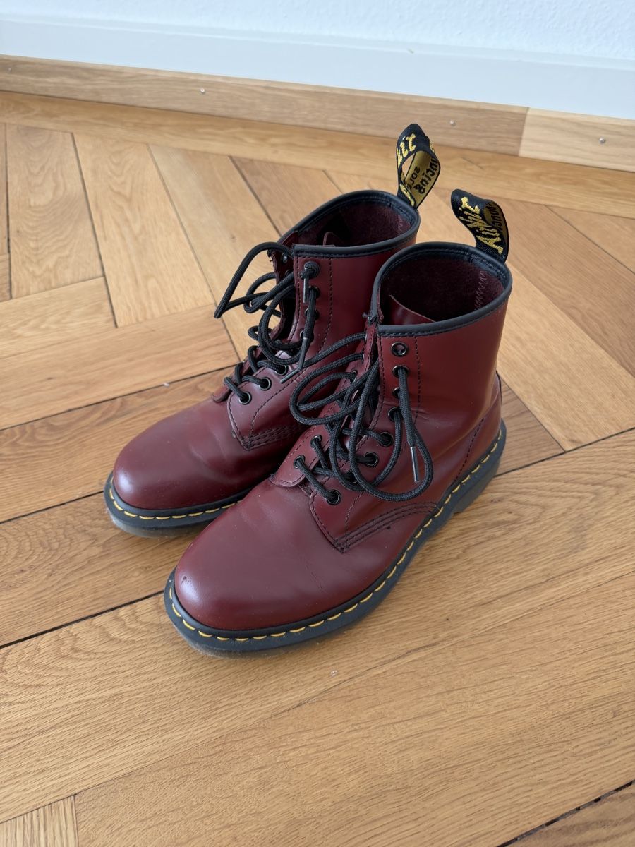 Dr. Martens Damenschuhe: Dr. Martens, Gr. 39, Cherry Red – Neu (gemäss Beschreibung) aus Bern von Janne.KN