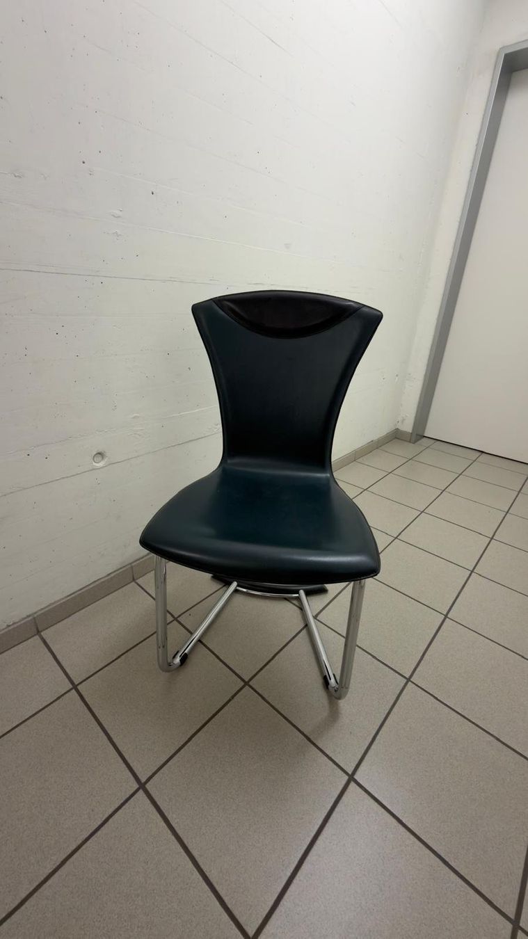 Sedie: Hochwertiger Designer-Echtlederstuhl / Freischwinger – Usato da Untervaz venduto da Zampi