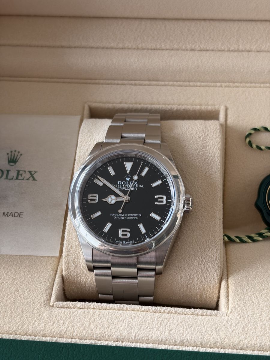 Rolex Orologi: Rolex Explorer I 124270 36mm Full set 2022 – Usato da Binningen venduto da Edeag3