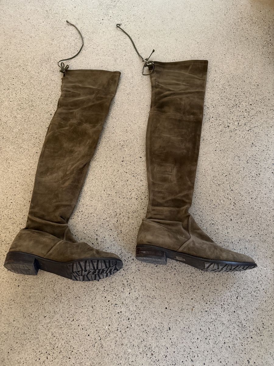 Stuart Weitzman Damenschuhe: Stuart Weitzmam Overknees Veloursleder grün – Gebraucht aus Zumikon von Roman24zh 1