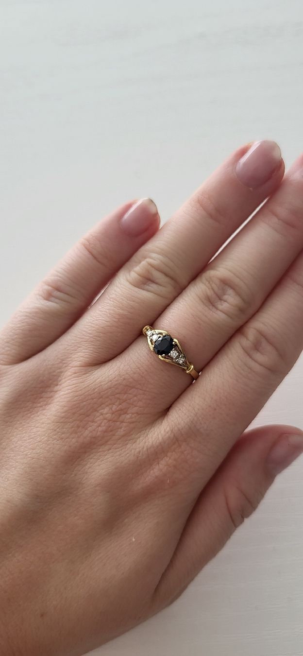 Bagues: Toller Saphirring mit 4 Diamanten  – Neuf (Voir description) à Unterägeri par Altgoldschmuck 1