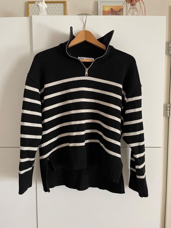 Pull marin Zara taille S noir et blanc Acheter sur Ricardo