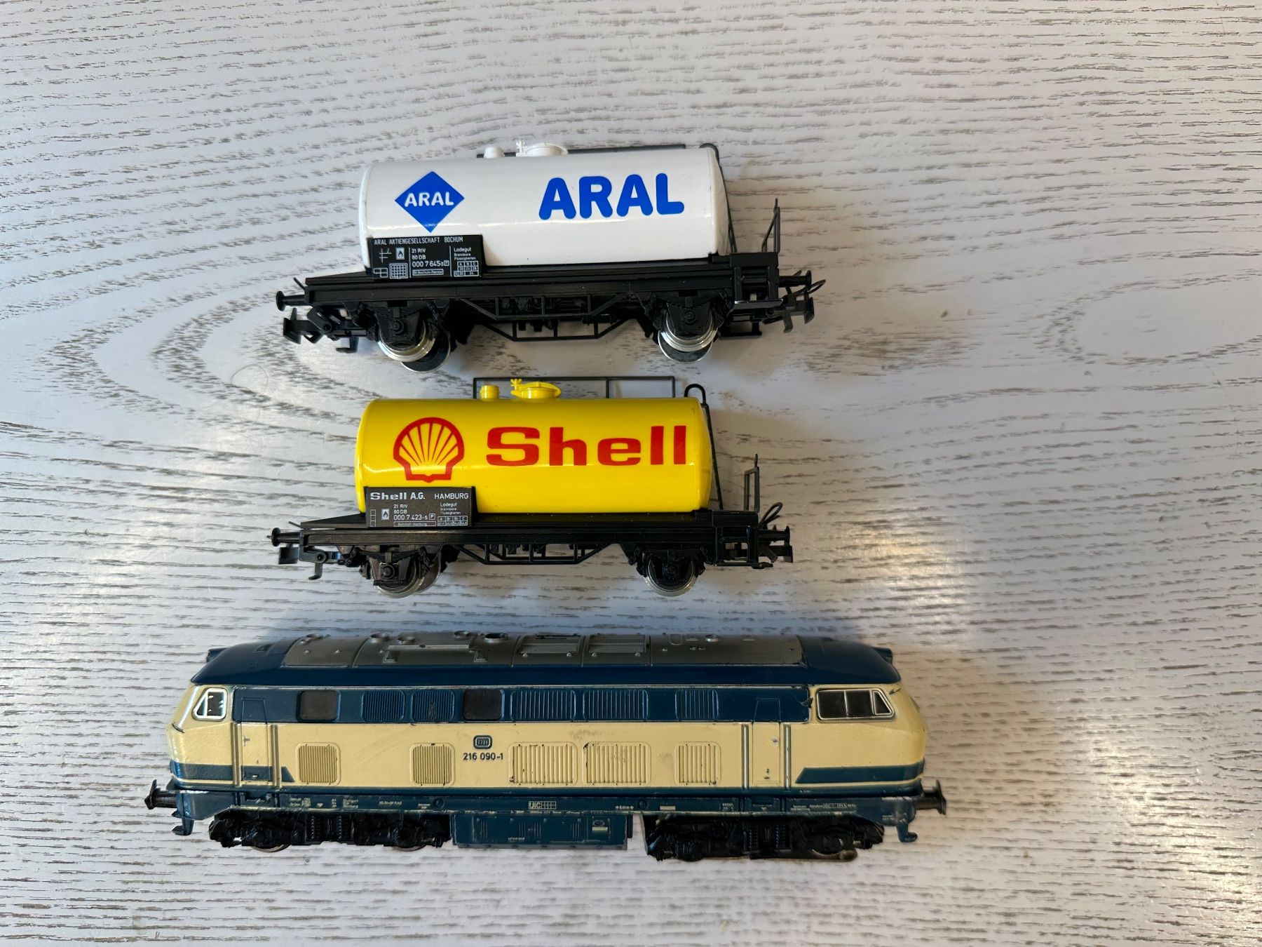 Märklin Modelleisenbahnen: Märklin 3074 DB BR 216 Tankzug – Gebraucht aus Lupsingen von New-Haven 1
