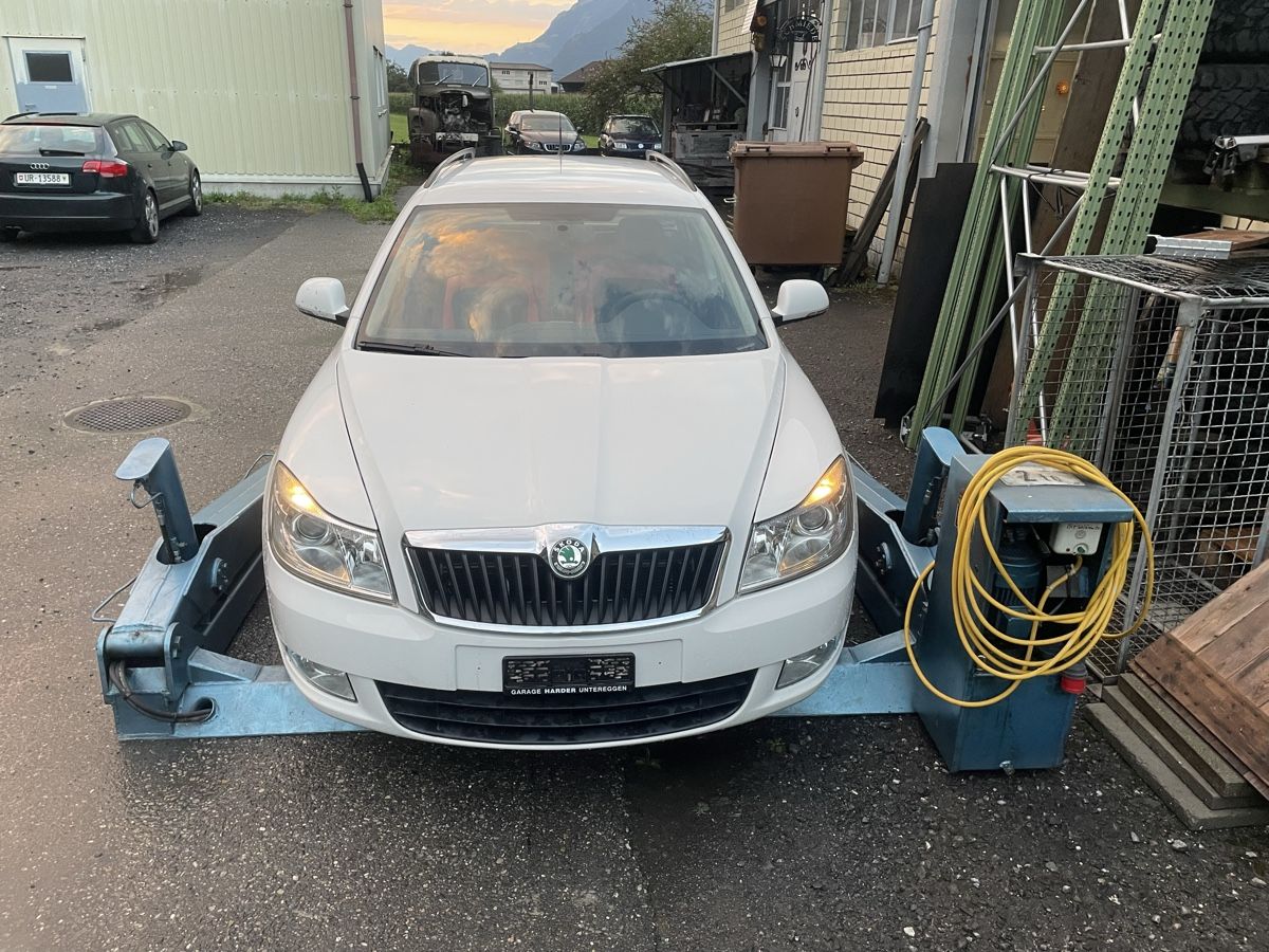 Ponts élévateurs & Crics: Parklift Autolift Hebebühne Autohebebühne – D'occasion à Altdorf UR par mG_a75_5 5